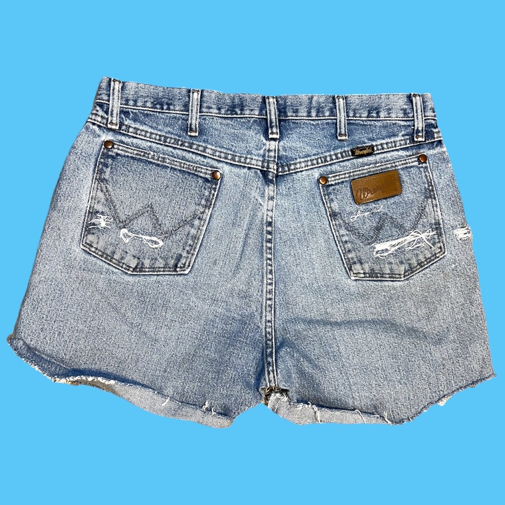 🌶 Wrangler Jean, Distressed, Light Wash Denim, Cut Off, Shorts, Size 34x33 Mens